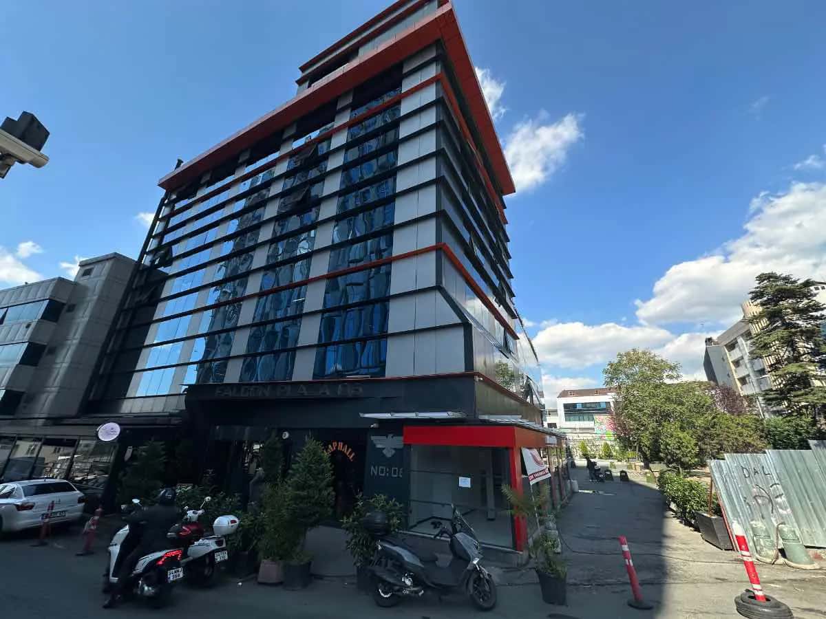 Falcon Plaza — ofis binası