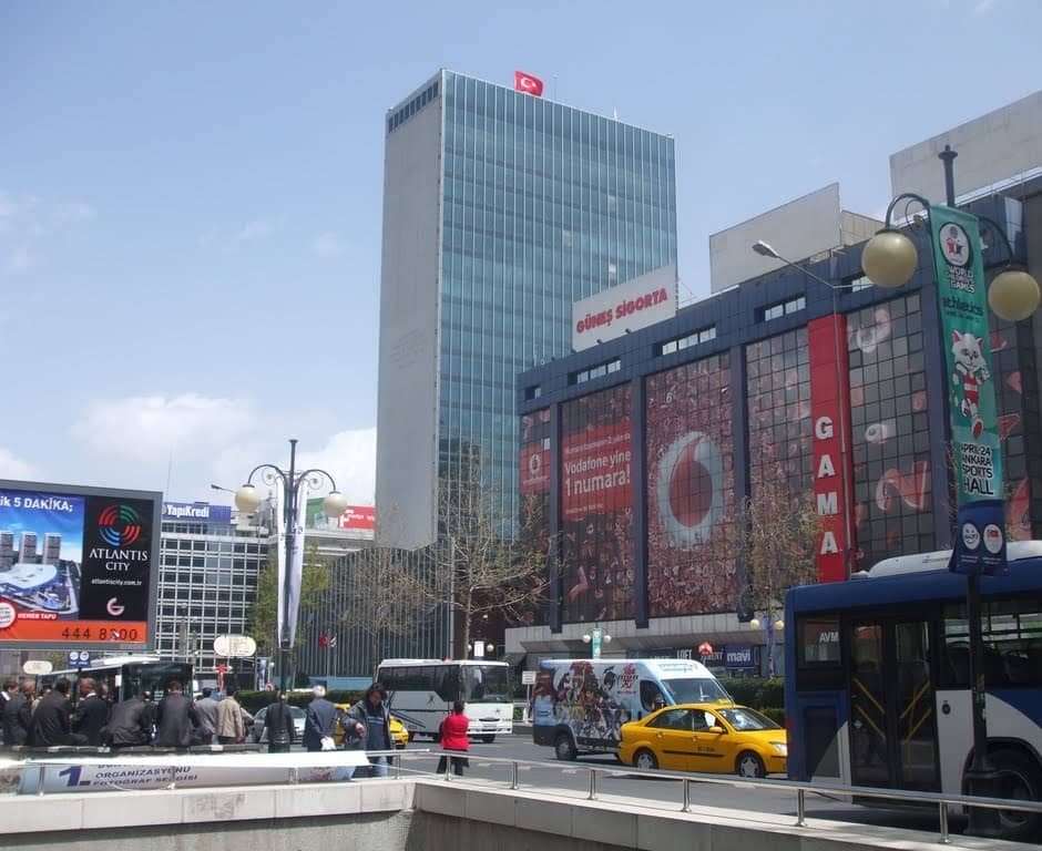 Kahramanlar Business Center — ofis binası