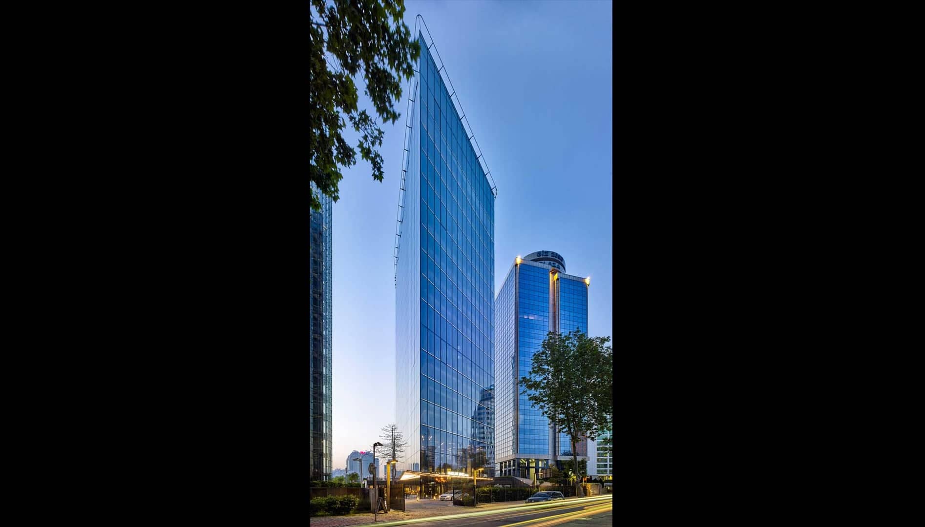 Maslak Link Plaza — ofis binası