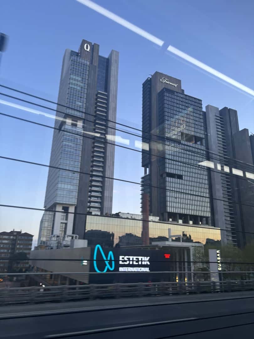 Quasar İstanbul — ofis binası