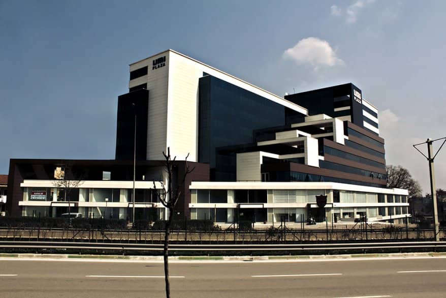 Umi Plaza — ofis binası