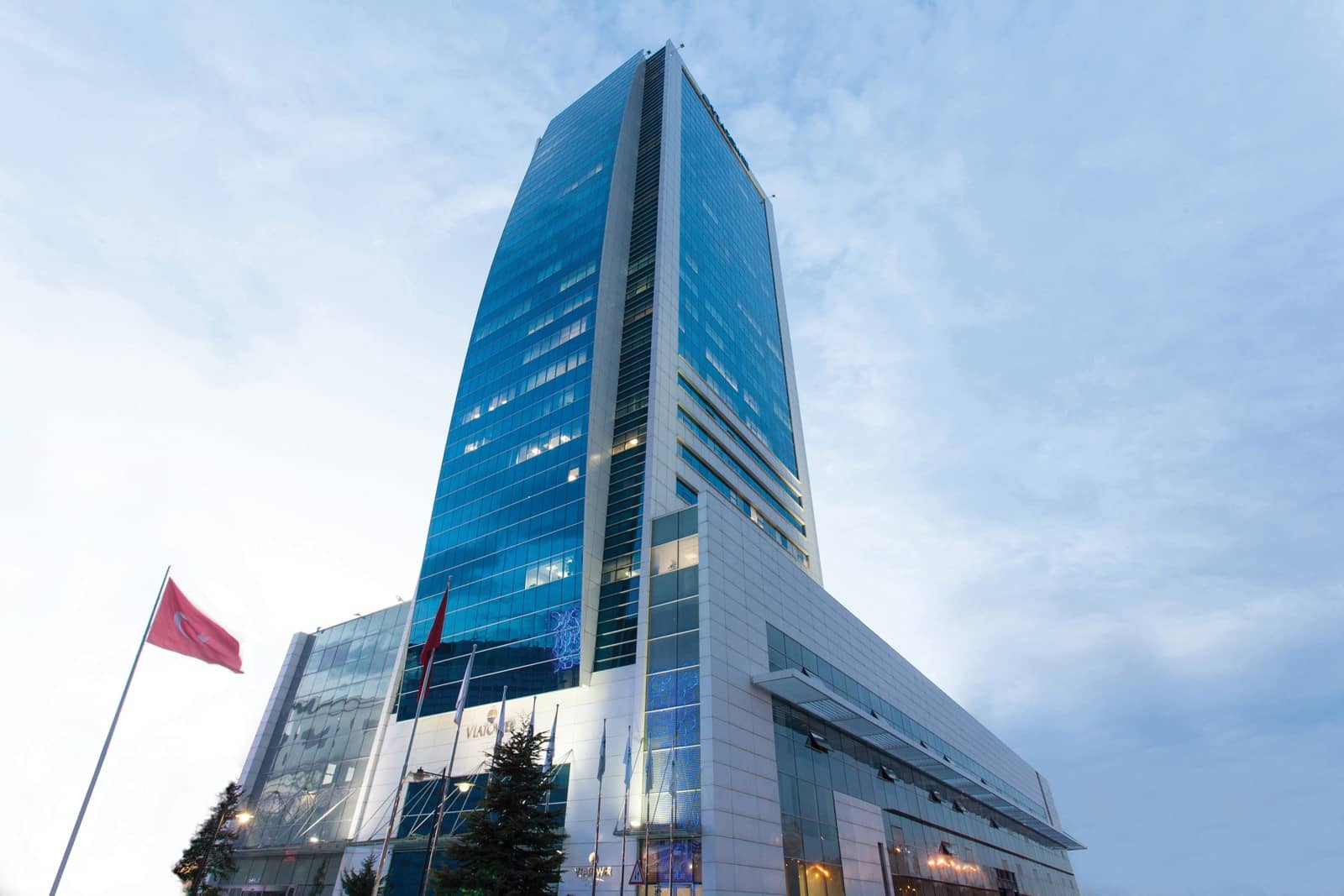 Via Tower — ofis binası