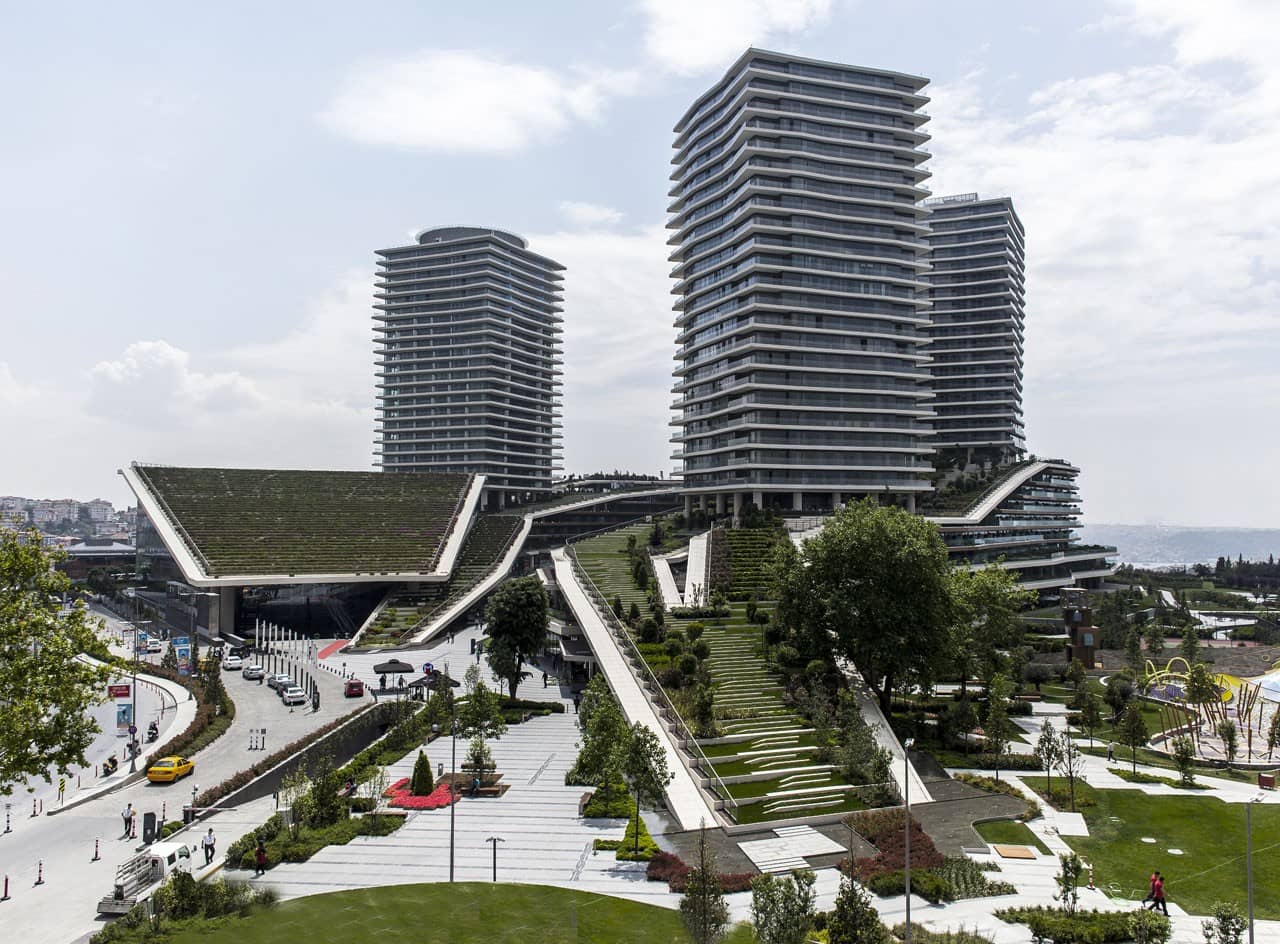 Zorlu Center — ofis binası