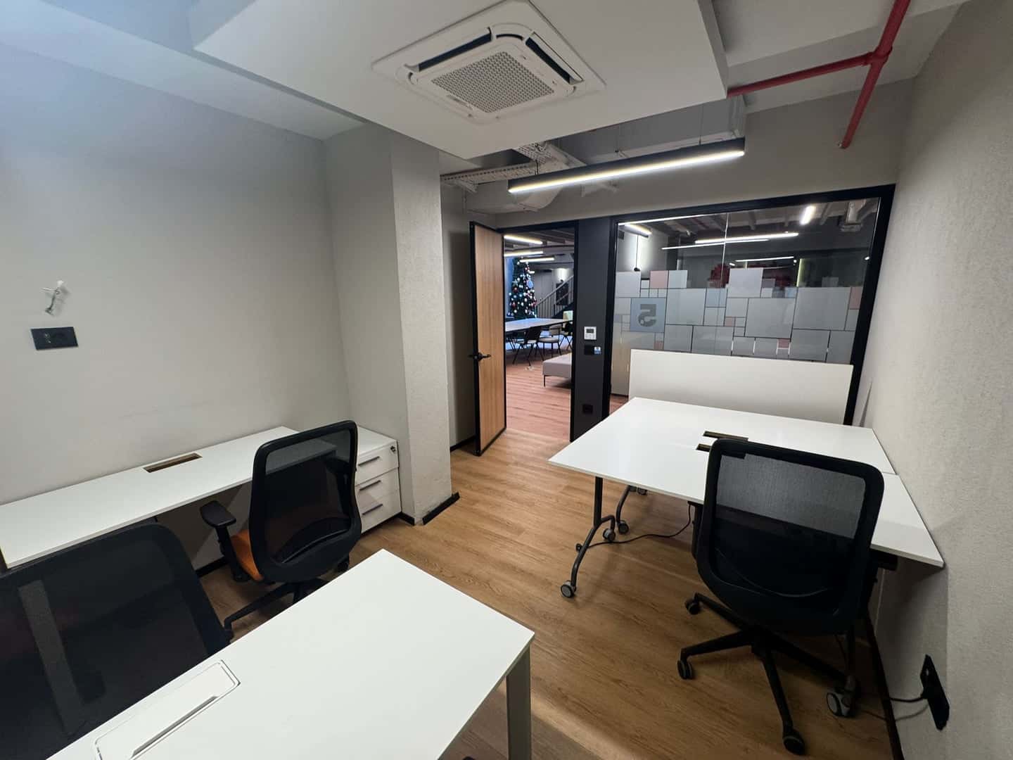 Ataşehir Küçükbakkalköy - Hazır Ofis Ataşehir - Fotoğraf 2