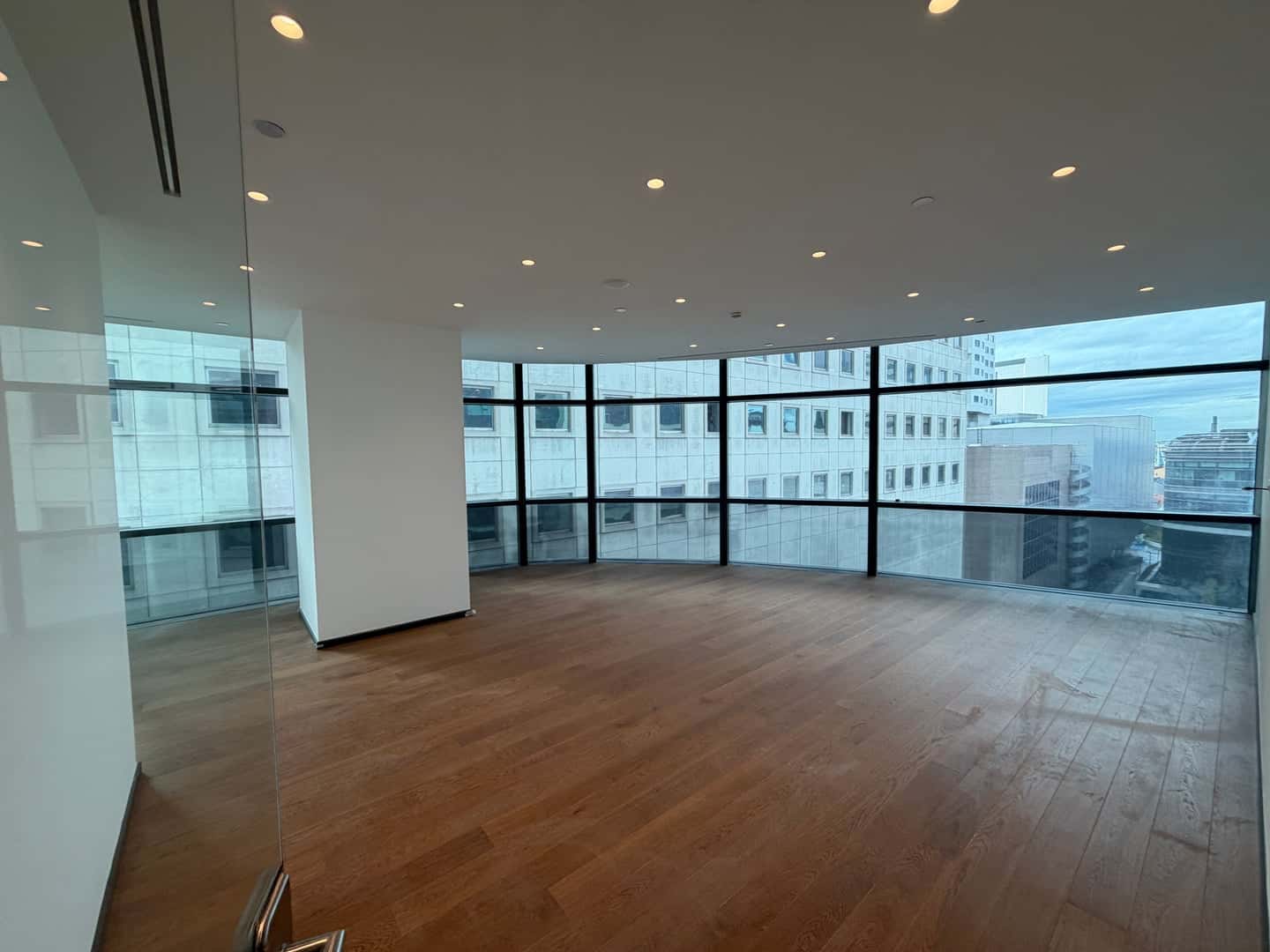 Ferko Signature - Plaza Katı Şişli - Fotoğraf 4