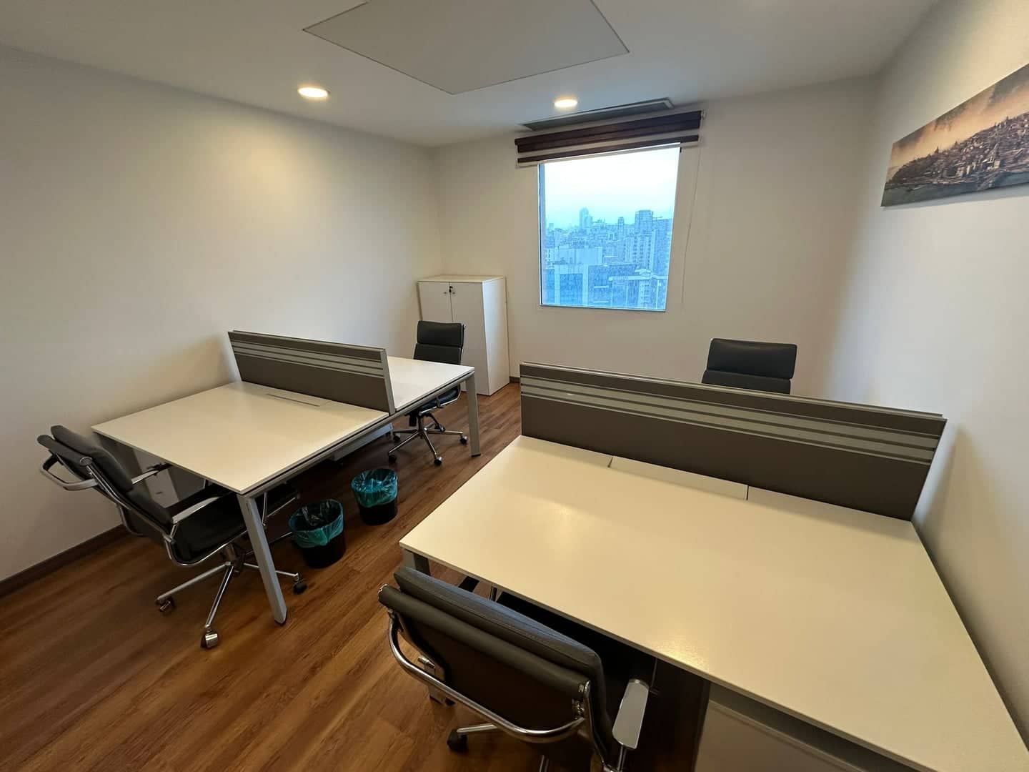 Flora Suites — ofis binası