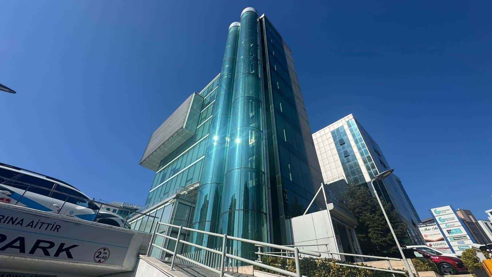 Kavacık Plaza — ofis binası
