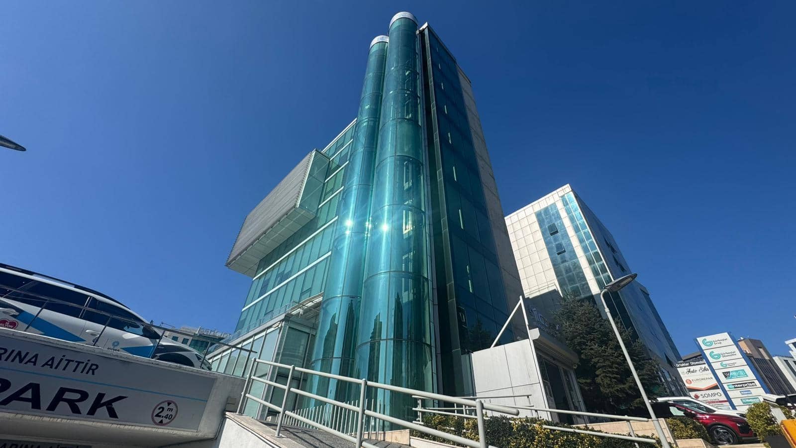 Kavacık Plaza — ofis binası