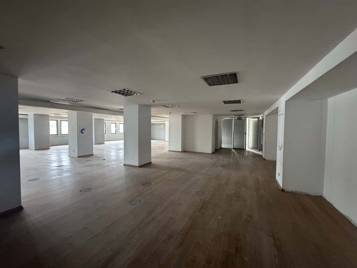 Levent Büyükdere Caddesi Üzeri - Bina Kağıthane - Fotoğraf 2