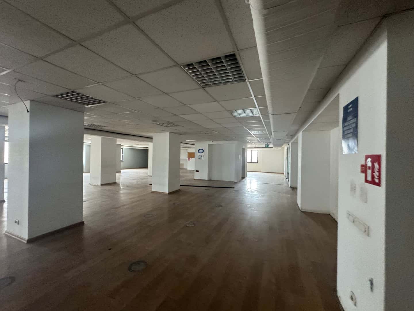 Levent Büyükdere Caddesi Üzeri - Bina Kağıthane - Fotoğraf 3