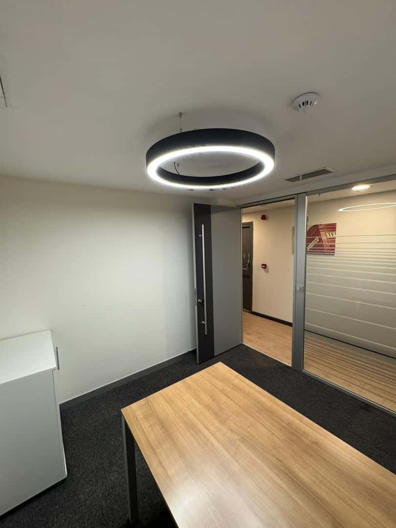 Kanyon Avm Yanında 11m2 Hazır Ofis - Hazır Ofis Şişli - Fotoğraf 2