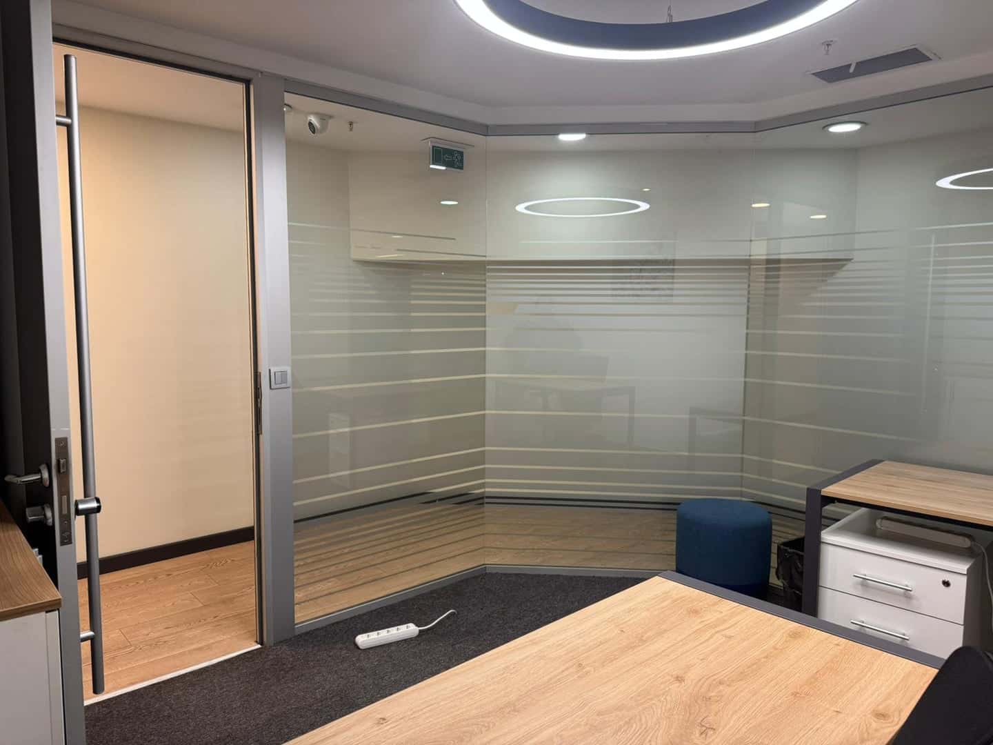 Kanyon Avm Yanında 14m2 Hazır Ofis - Hazır Ofis Şişli - Fotoğraf 3