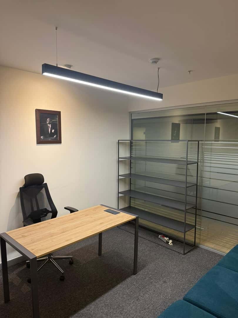 Kanyon Avm Yanında 14m2 Hazır Ofis - Fotoğraf 1