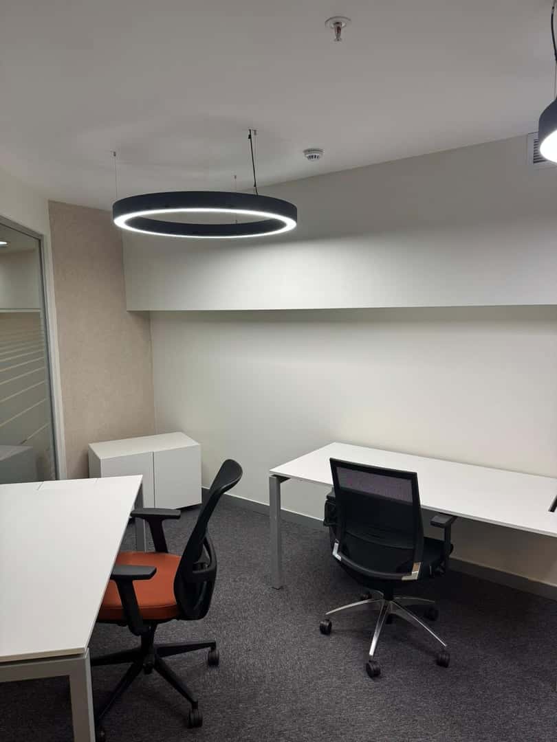 Kanyon Avm Yanında 18m2 Hazır Ofis - Fotoğraf 1