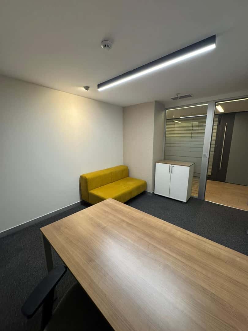 Kanyon Avm Yanında 19m2 Hazır Ofis - Fotoğraf 1