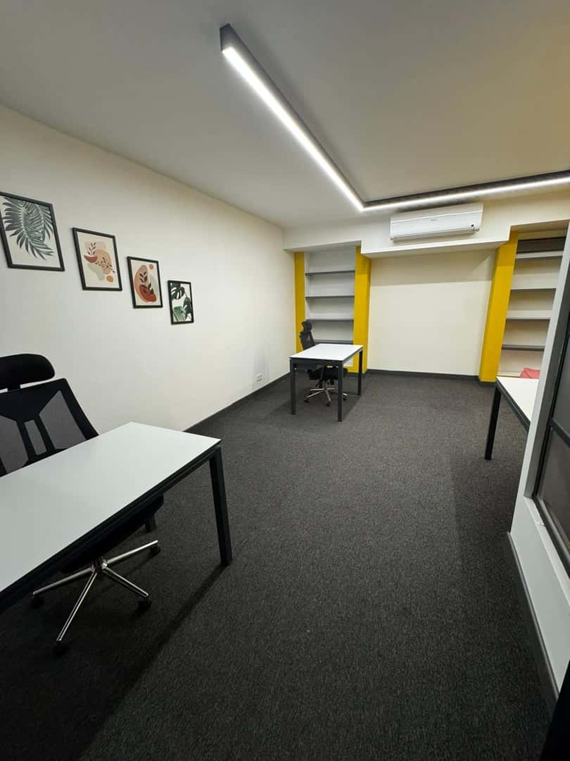 Levent Plaza'da 32m2 Hazır Ofis - Hazır Ofis Şişli - Fotoğraf 2